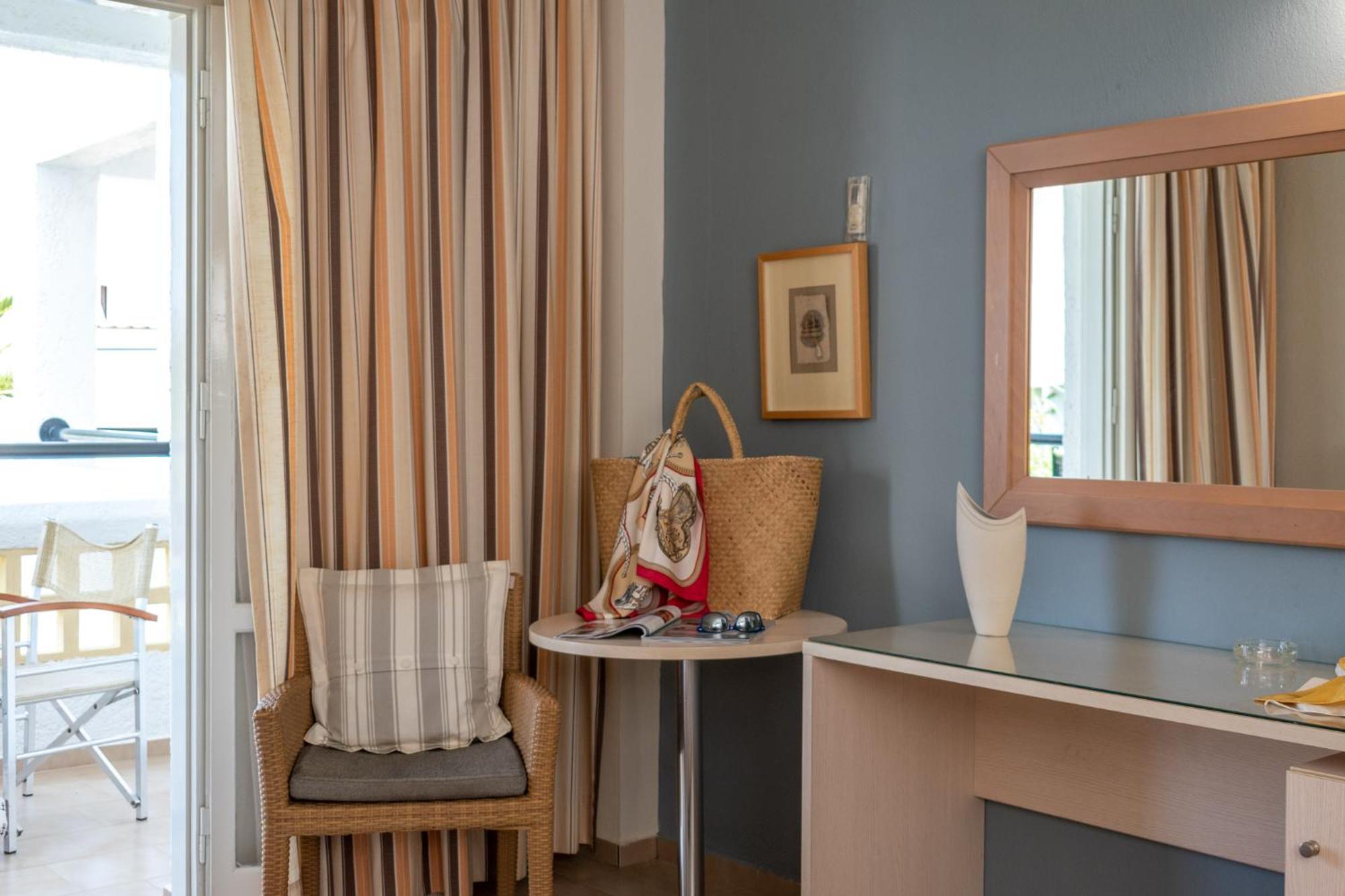 Dedalos Hotel Mália Kültér fotó